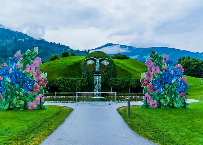 Modern Old Town Apartman Hall in Tirol